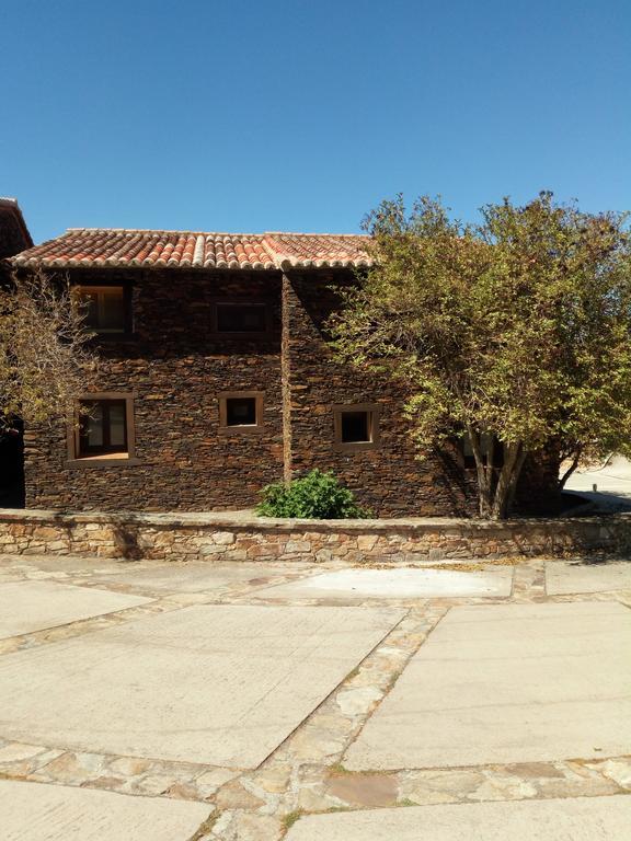 Gasthaus El Egio Cervera de Buitrago Exterior foto